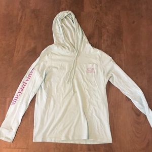 Vineyard vine mint green long sleeve shirt hood